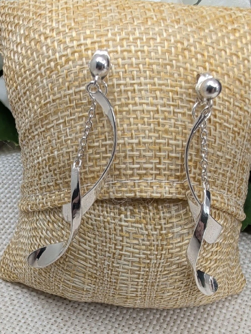 Vintage JCM 925 Sterling Silver Twisted Ribbon Spiral Dangle Drop Earrings - Picture 3 of 16